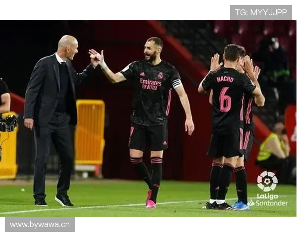 本泽马与齐达内攻击效率及战术角色对比分析 本泽马与齐达内攻击效率及战术角色对比分析